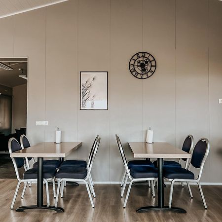 Guesthouse Reynir Vik i Myrdal ภายนอก รูปภาพ